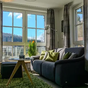 Apartment Grosszuegiges Helles Penthouse -komplette Etage- Mit Balkon Und Stellplatz In Ruhiger Lage, Kulmbach