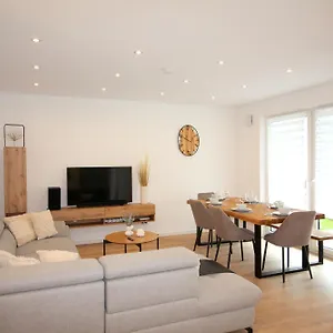Apartment Ada4, Mit Kueche, Badewanne, Balkon, Terrasse, Parkplatz Am Haus, Ruhig Gelegen, Kulmbach